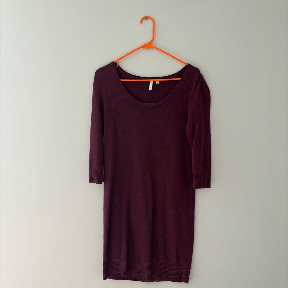 Fitted maroon sweater dress